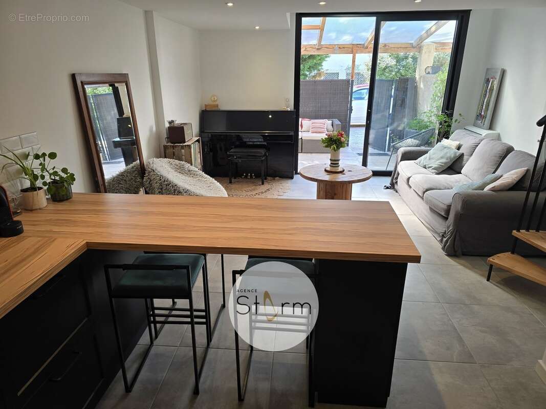 Appartement à EGUILLES