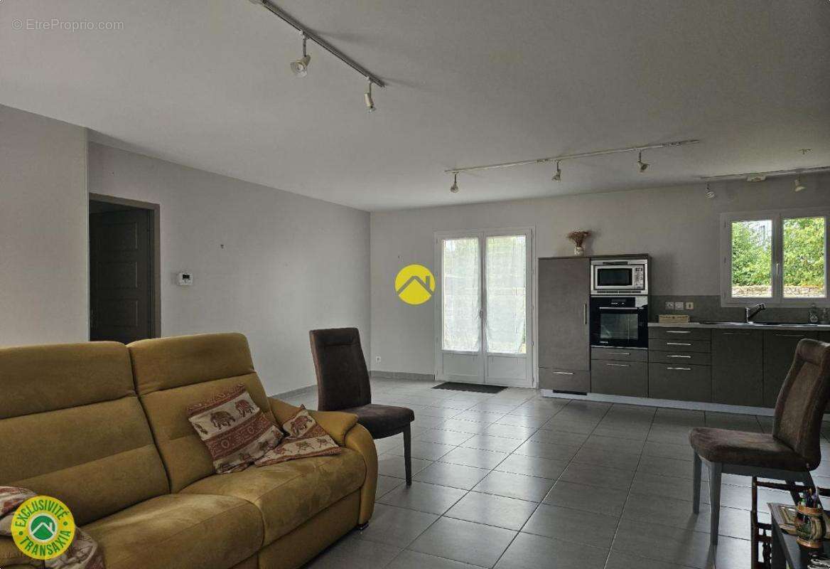 Appartement à COSNE-D&#039;ALLIER