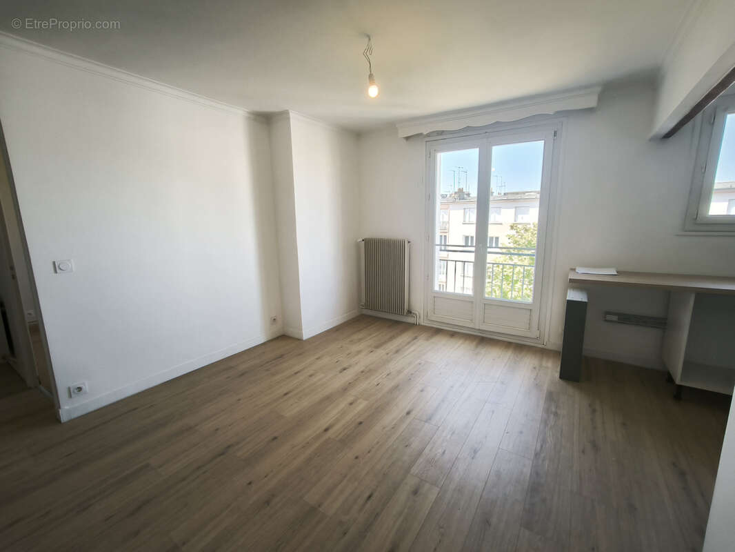 Appartement T3 rénové   Velpeau / Gare de Tours   52 m2   Lumineux - photo 3