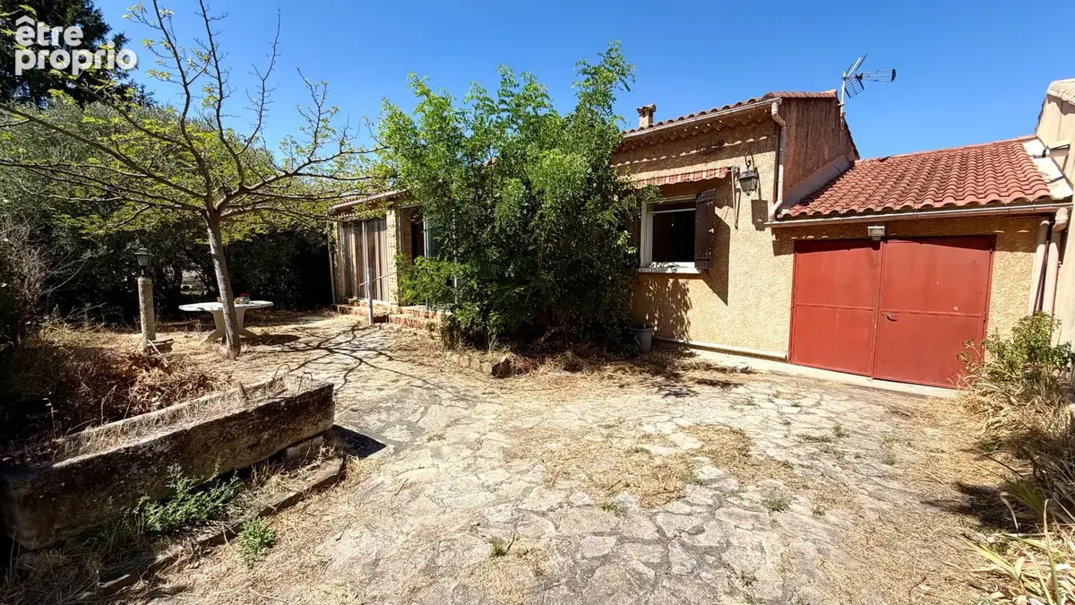 Maison à LES ANGLES
