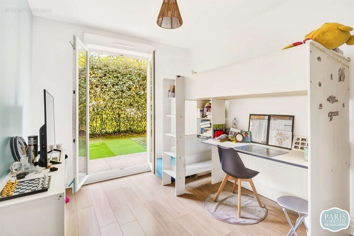 Appartement à LE PLESSIS-ROBINSON
