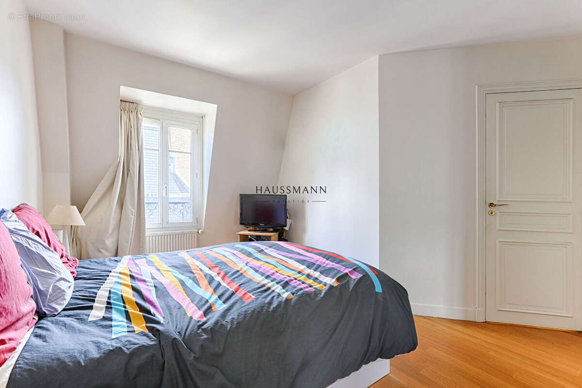 Appartement à PARIS-6E
