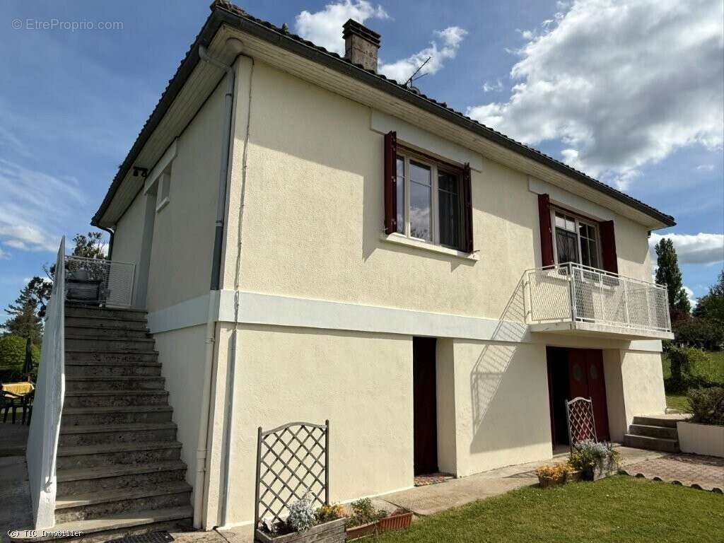 Maison à CHAMPAGNE-MOUTON