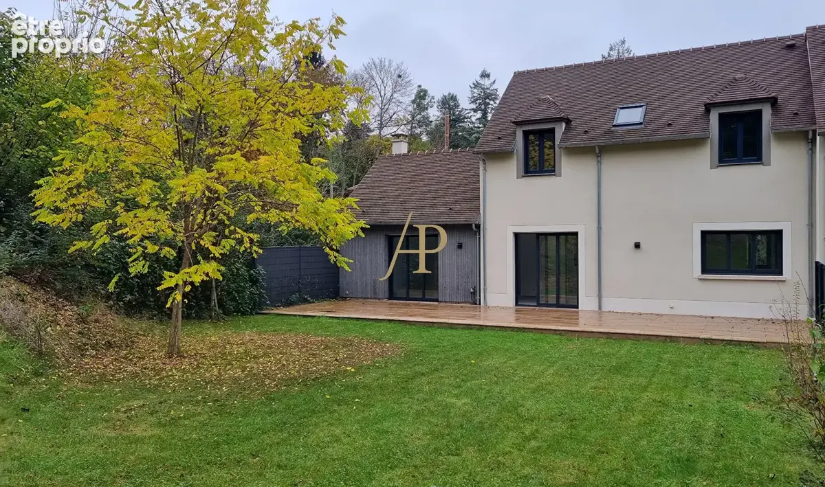 Photo Maison à Le Mesnil-Le-Roi au prix de 1 050 000€