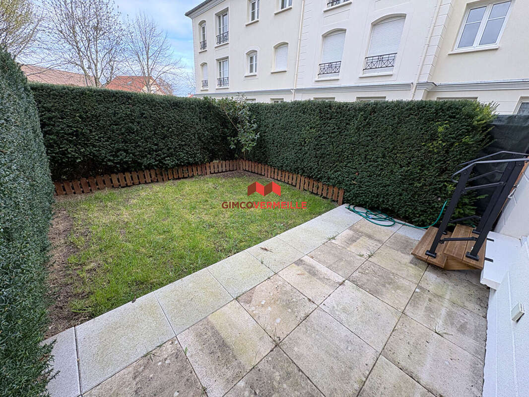Appartement à VOISINS-LE-BRETONNEUX