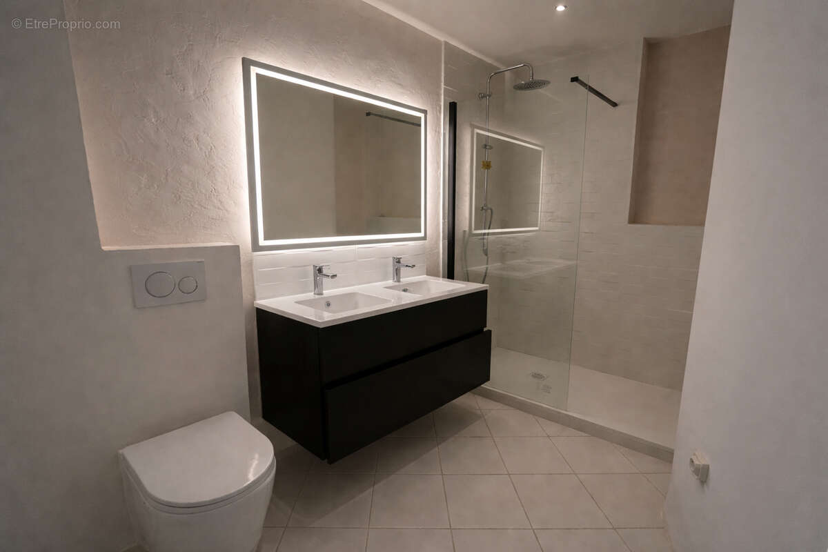 Appartement à LES ISSAMBRES