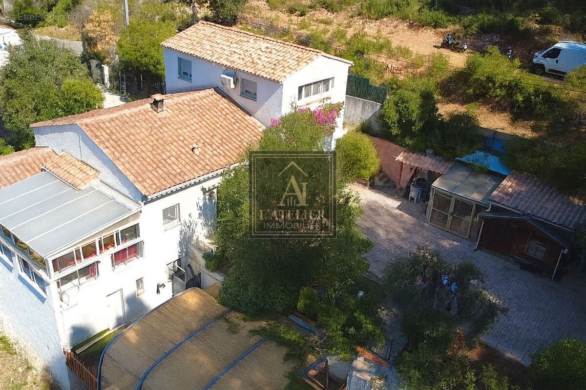 Maison à SOLLIES-PONT