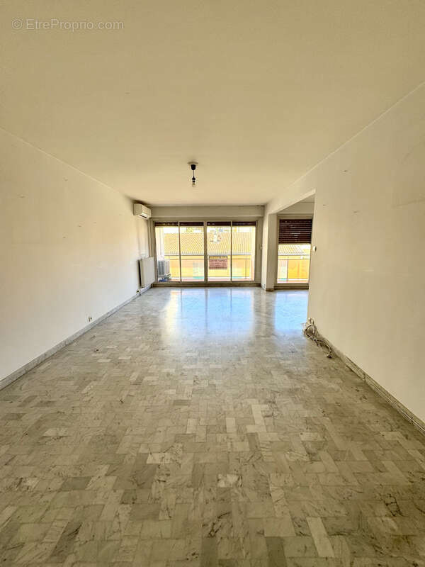 Appartement à HYERES
