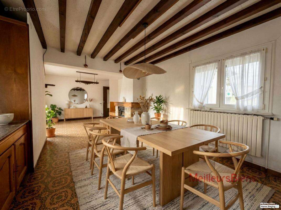 Maison à COURLANS