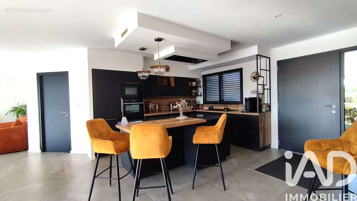 Photo 2 - Maison à L'HERMENAULT