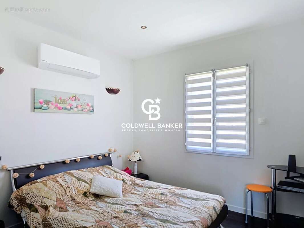 Maison à CHAMPAGNE-LES-MARAIS