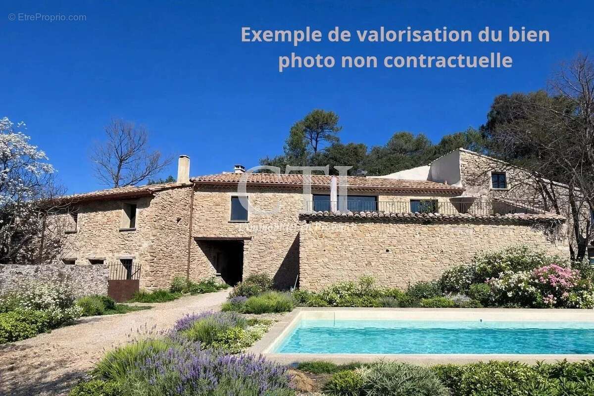 Maison à VAISON-LA-ROMAINE