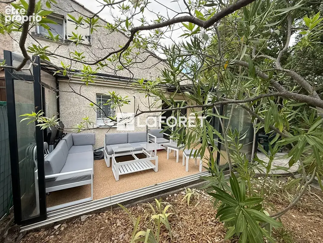 Maison mitoyenne domaine à Fayence 2 pièce(s) 40 m2 avec mezzanine, vérandas, chalet - photo 2