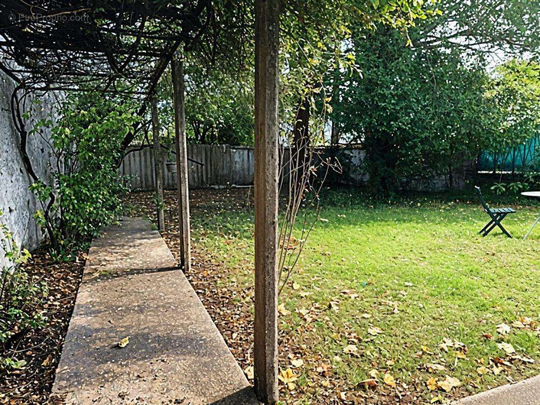 Maison à SAINT-SAUVEUR-D&#039;AUNIS