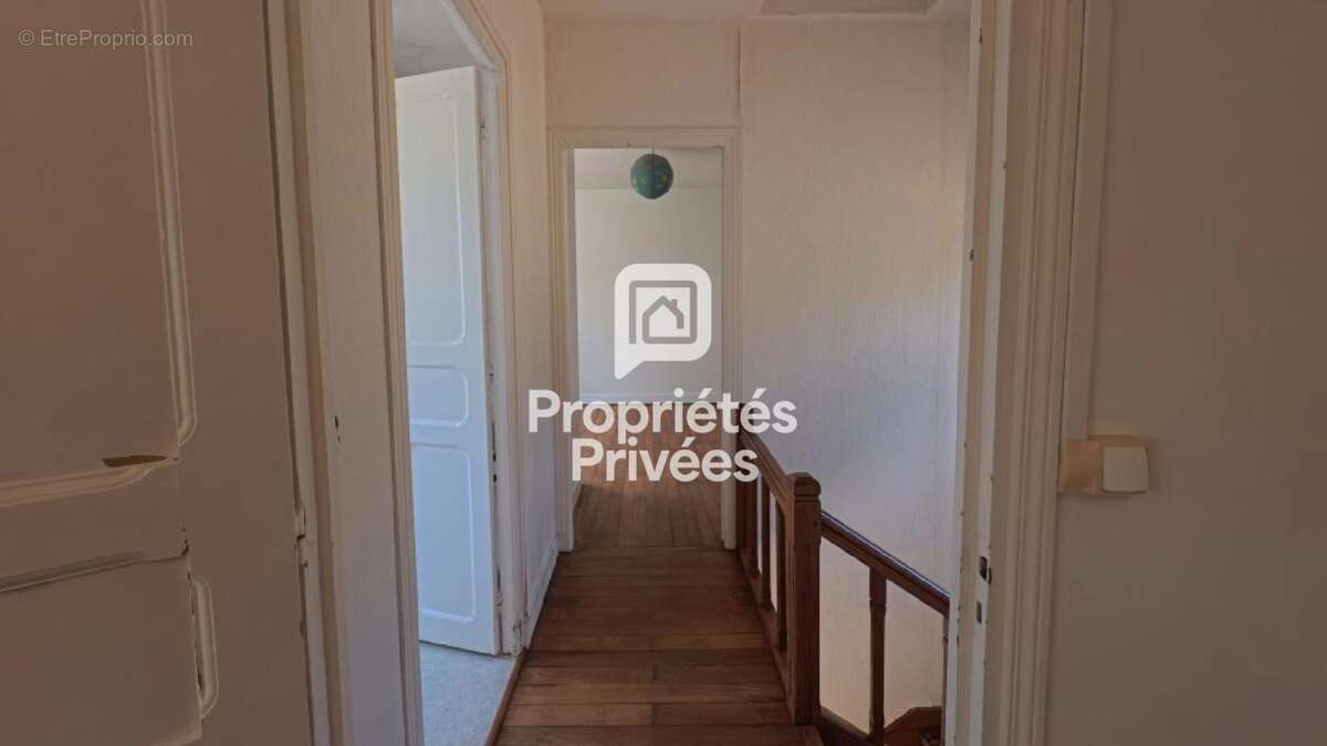 Nontron (24300) --- maison des années 30 au charme préservé --- - photo 10