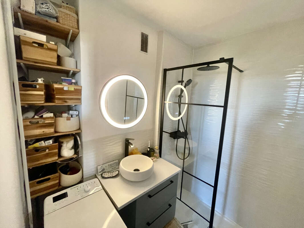 Appartement à LUNEL