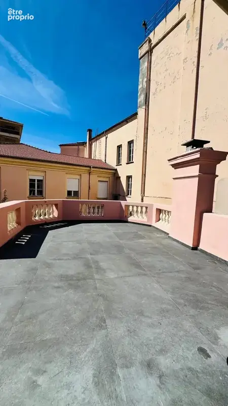 Menton centre, bien d’exception, dernier étage, terrasse ensoleillée de 38 m² - photo 14