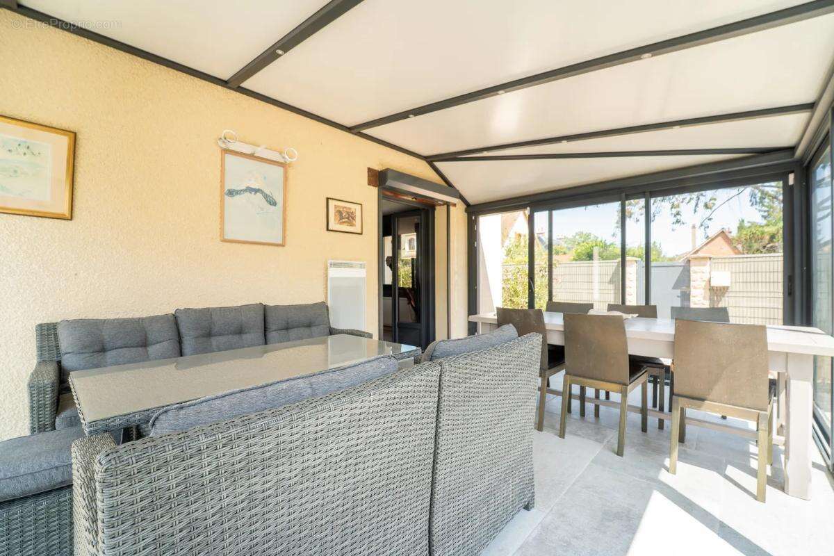 Maison de 5 pièces de 108 m² à Amfreville-sur-Iton - photo 7