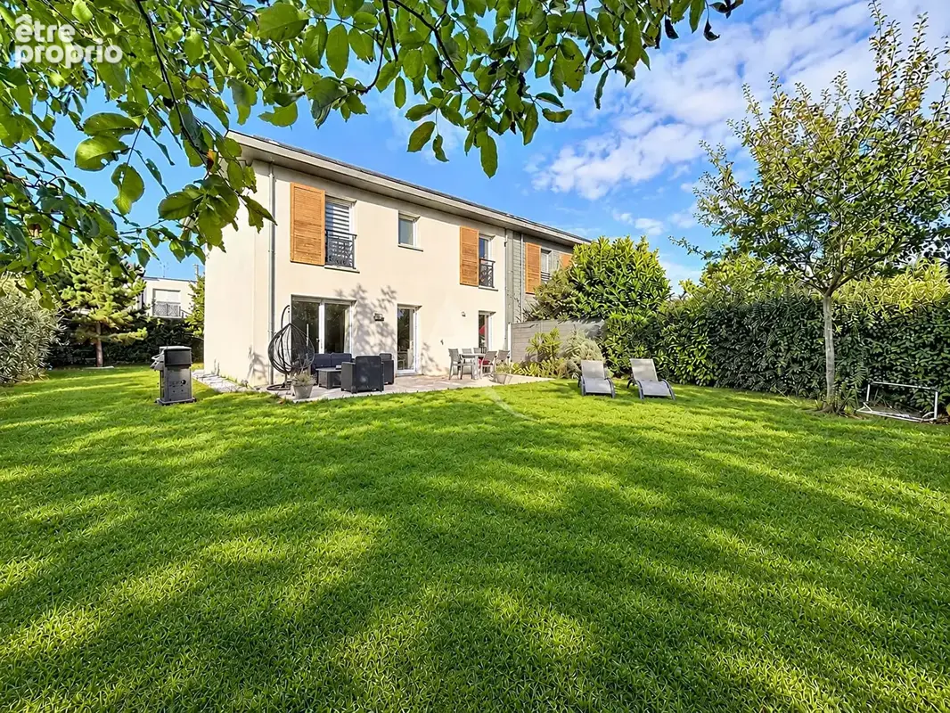 Maison à CLAYE-SOUILLY