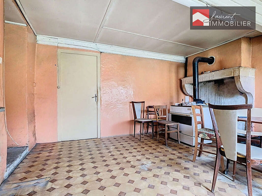 Maison à L'ABERGEMENT-DE-CUISERY