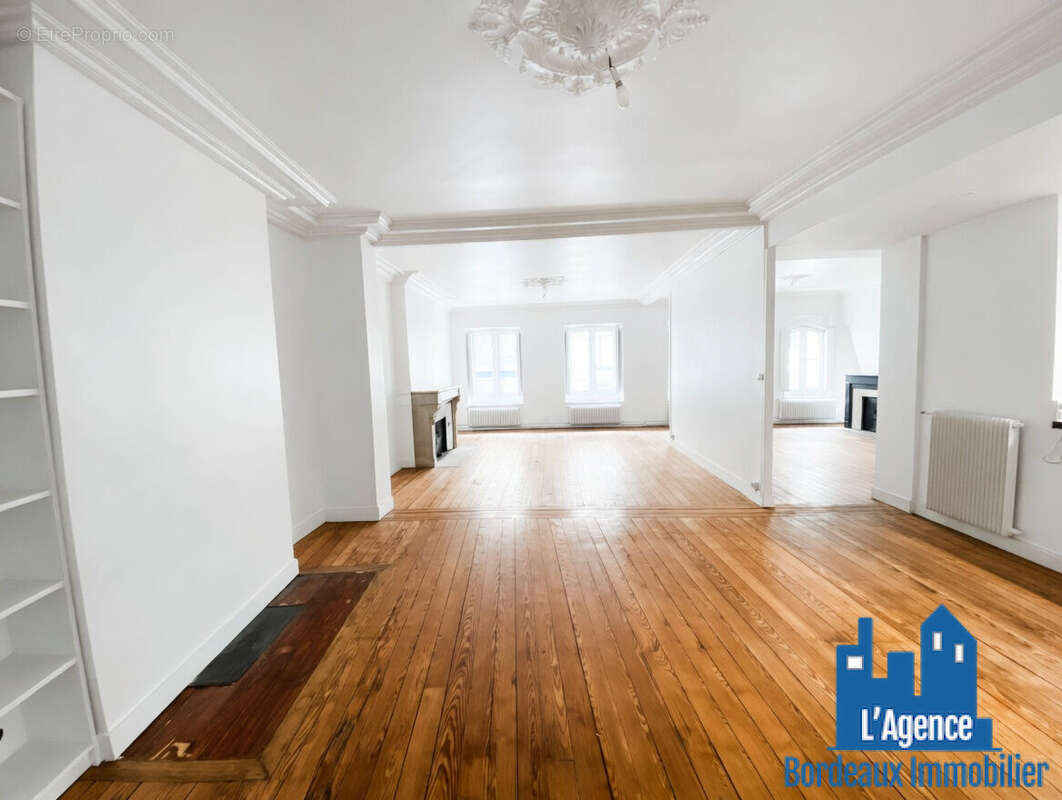 Appartement à BORDEAUX