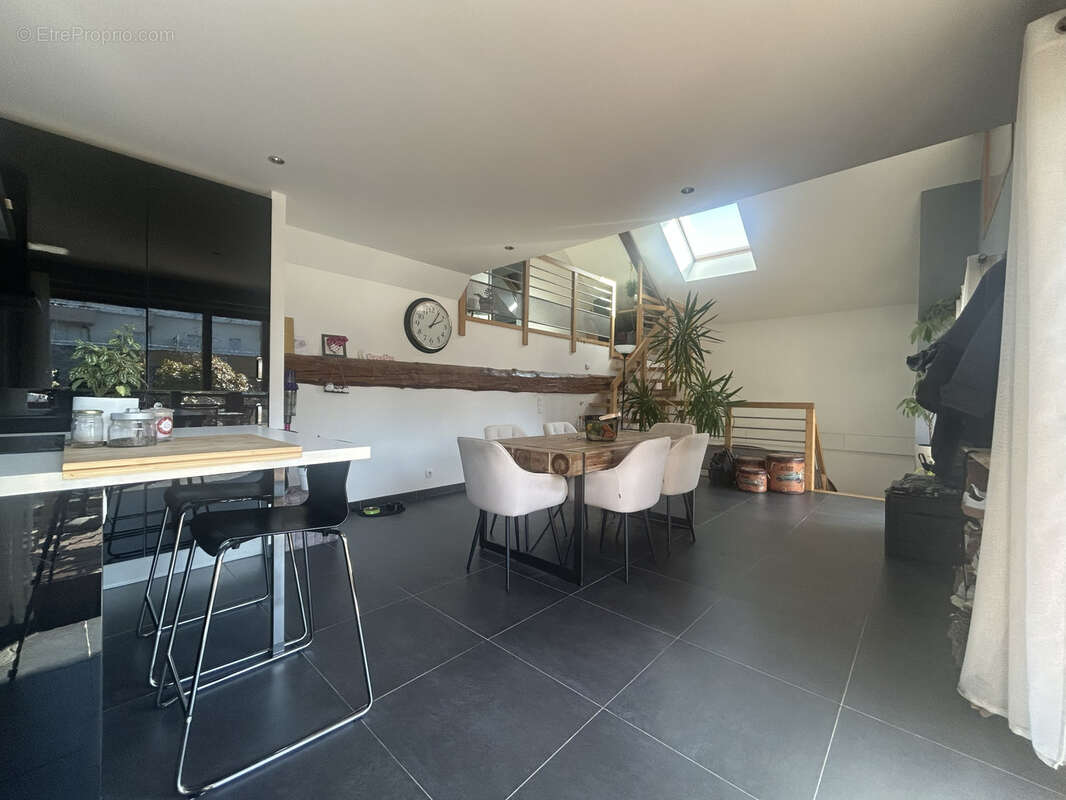 Maison à ALLONZIER-LA-CAILLE