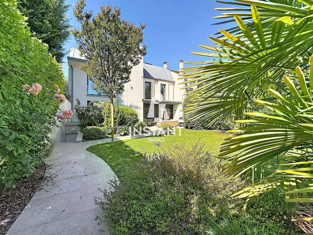 Maison à SAINT-MAUR-DES-FOSSES
