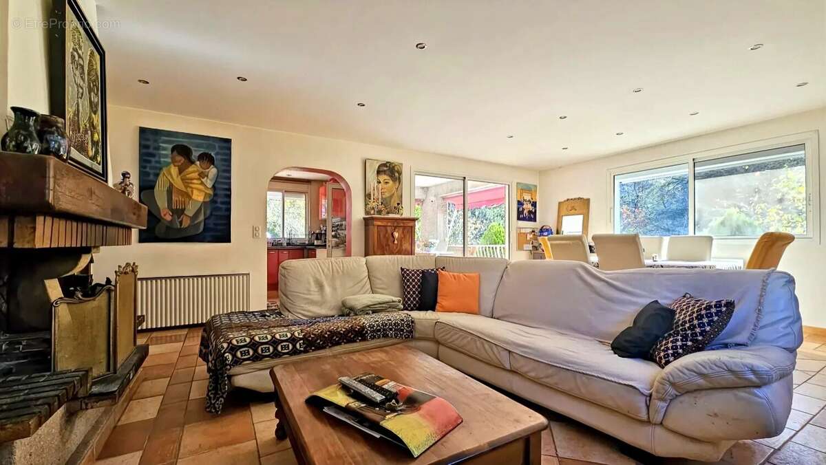 Maison à PLAN-D&#039;AUPS-SAINTE-BAUME