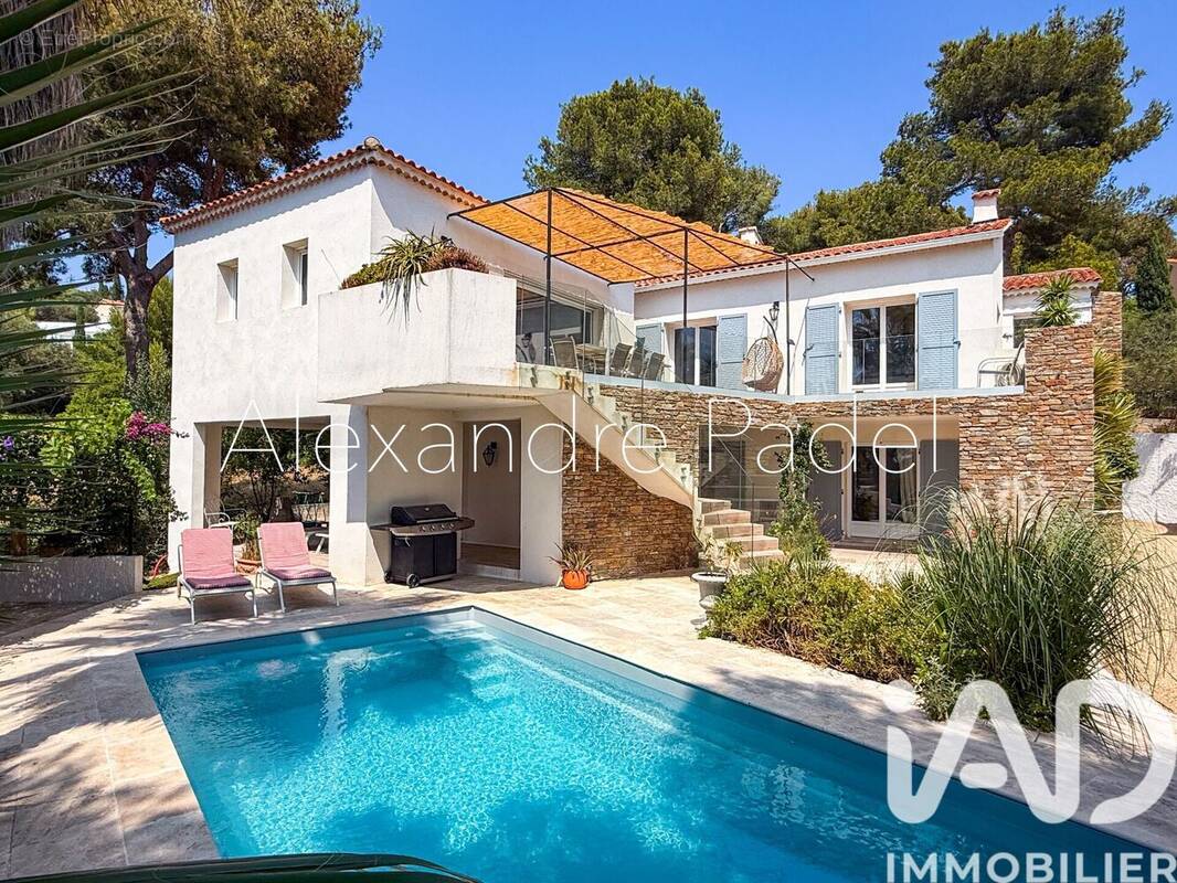 Photo 1 - Maison à CARQUEIRANNE