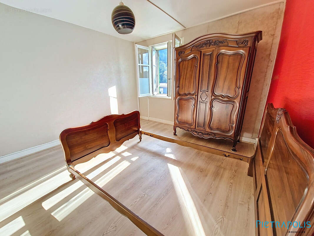 Mzison 1 - Maison à PONTCHARRA-SUR-TURDINE