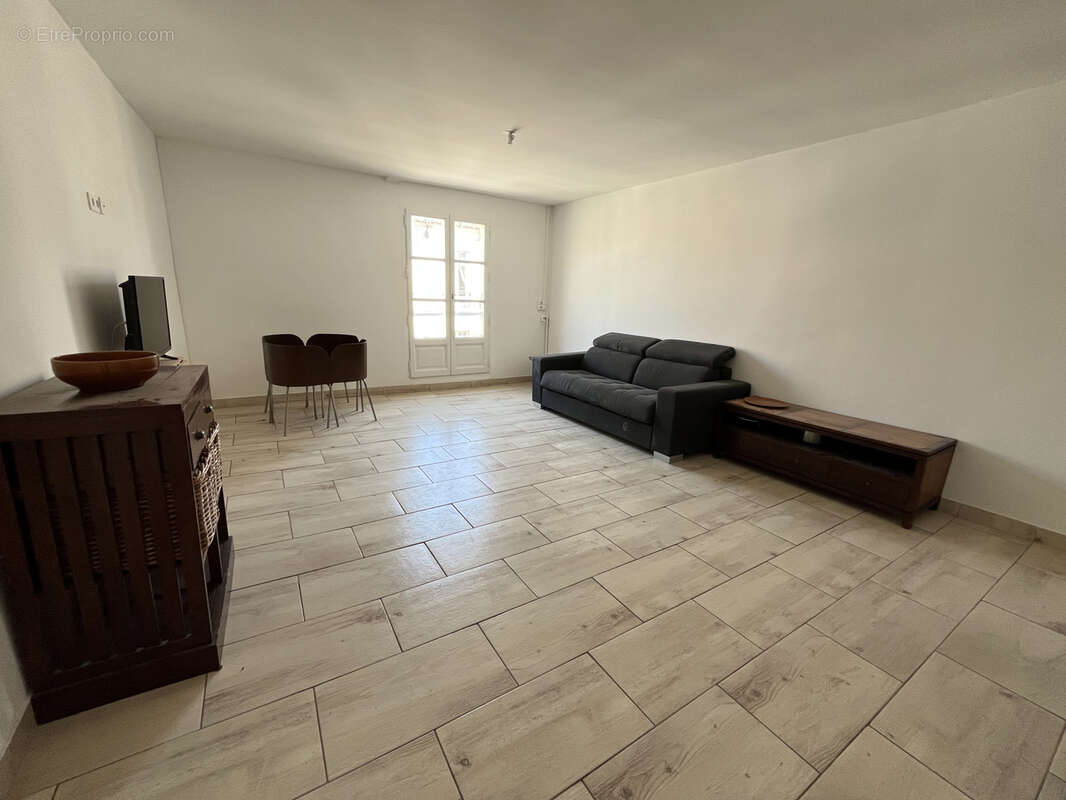 Appartement T2 proche centre-ville - photo 2