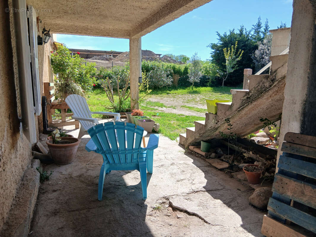 Maison à SAINT-HILAIRE-DE-BRETHMAS