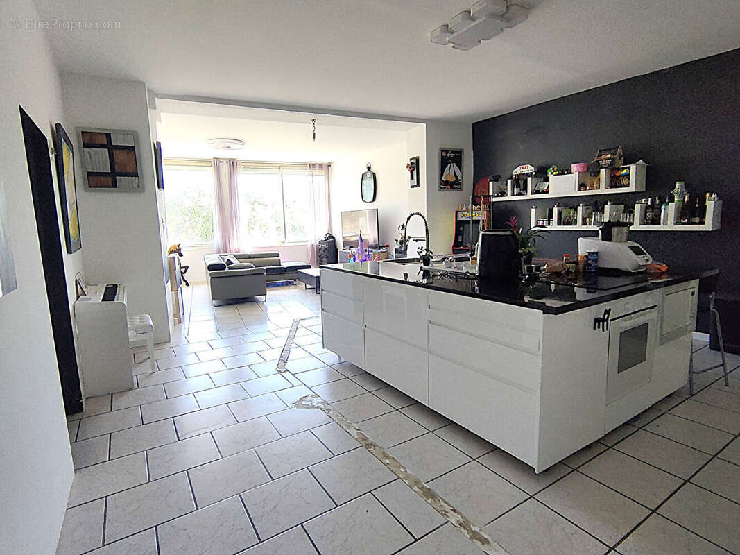 Appartement à SAINTE-ANASTASIE-SUR-ISSOLE
