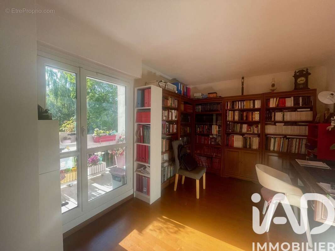 Photo 2 - Appartement à LES ULIS