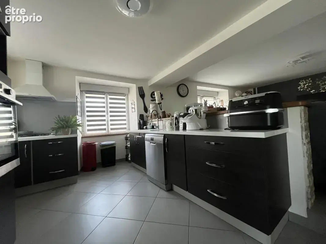 Maison 5 pièces 138 m² à vendre à Chabanais (16150) - photo 4