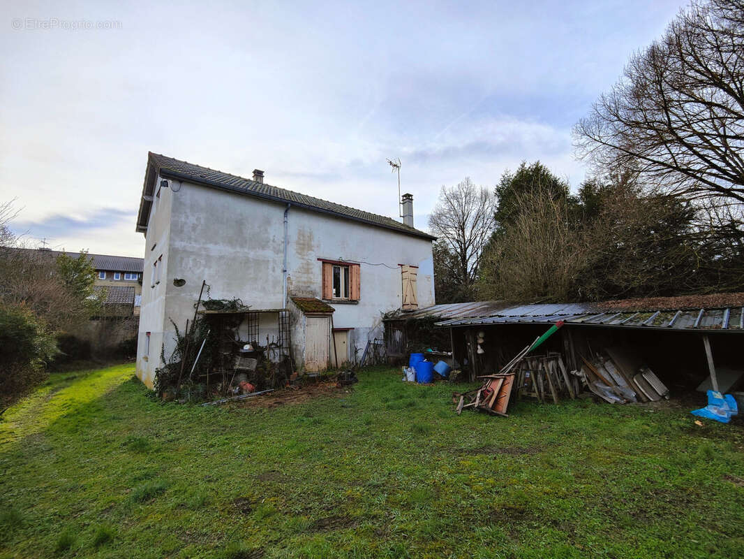 Maison à BRIENON-SUR-ARMANCON