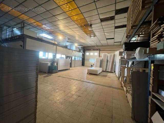 Commerce à ROUSSILLON