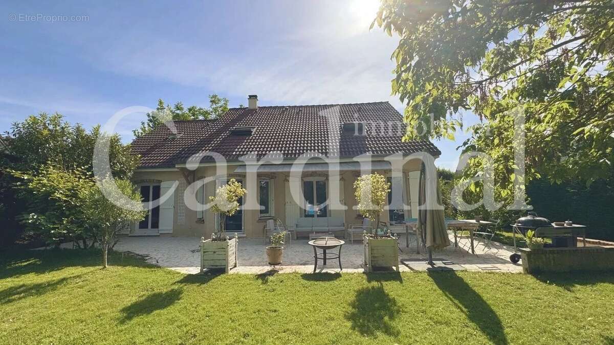 Maison à NOISY-LE-ROI