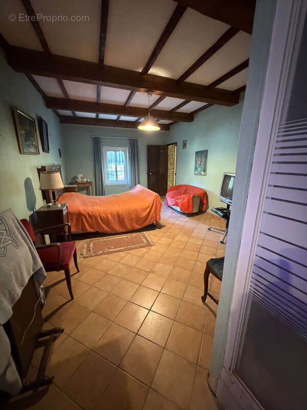 Maison à CADEROUSSE