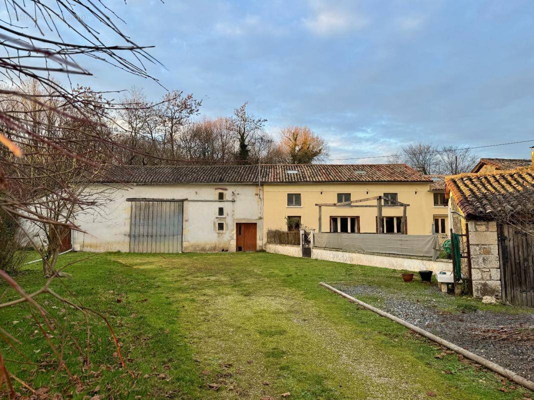 Maison à CAUNAY