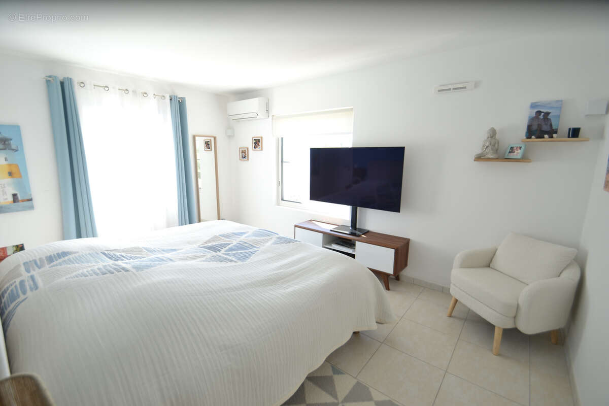 Maison à BAGNOLS-EN-FORET