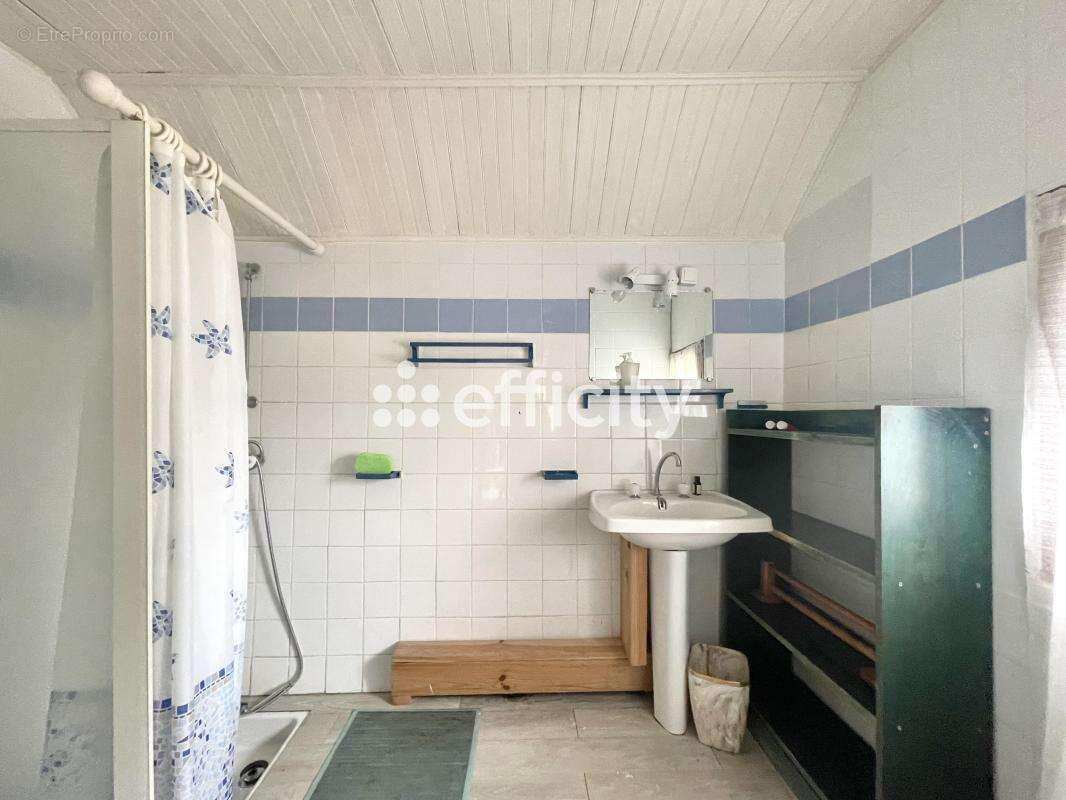 Maison à VARENNES-VAUZELLES