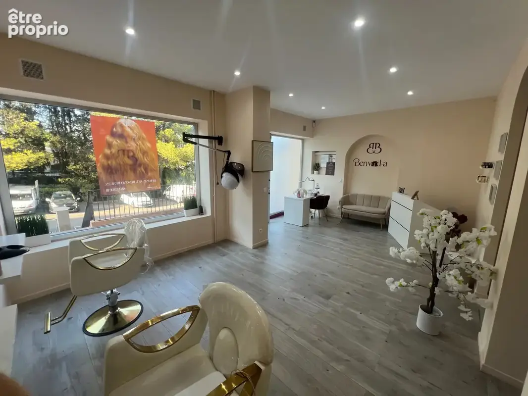 Beau local commercial de 62m2 au CANNET ( secteur Rocheville ) - photo 2
