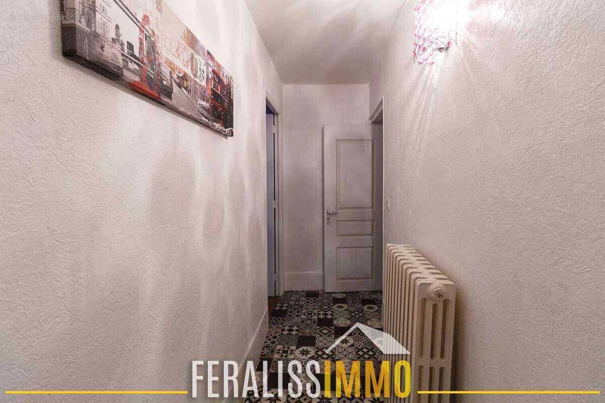 Maison à VAUX-SUR-SEINE