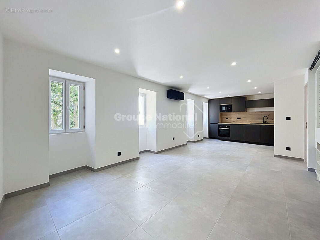 Appartement à AUBIGNAN