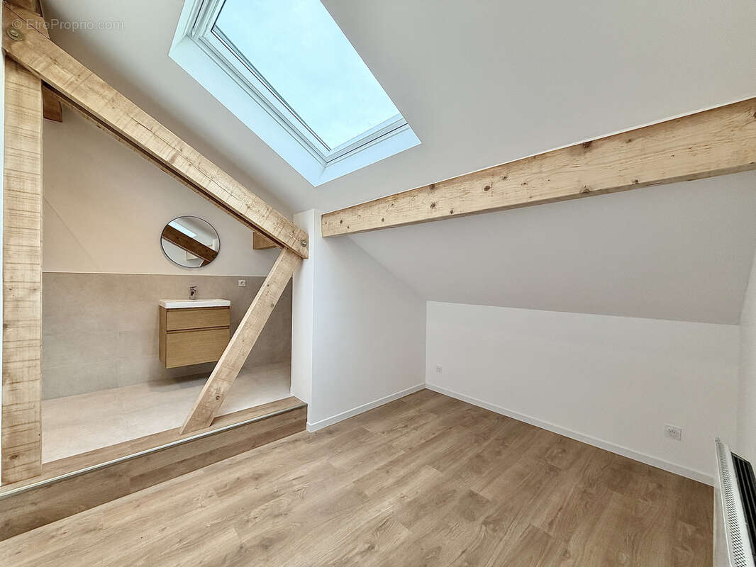 Appartement à CRANVES-SALES