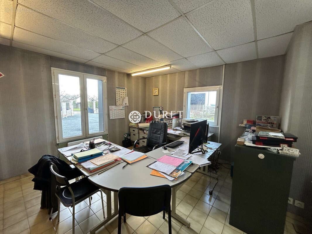 Commerce à LE LONGERON