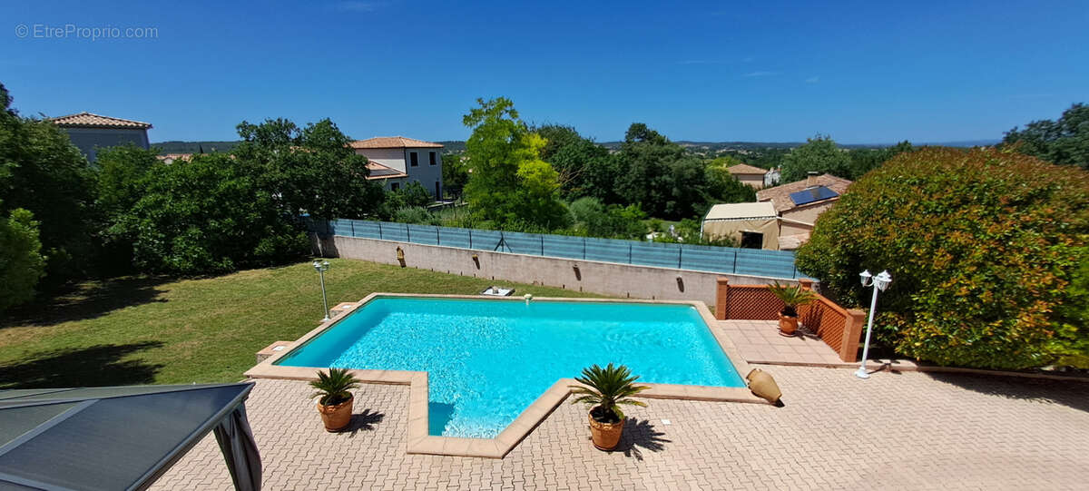 Maison traditionnelle de 184 m2 utiles (90 m2 hab.)   Piscine, grand garage et vue Cévennes   Gajan (30730) - photo 11