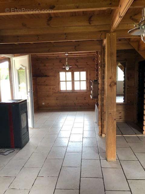 Maison à MAGNAC-BOURG