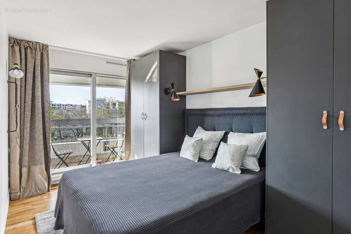 Appartement à PARIS-15E